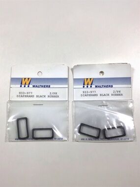Walthers HO Scale Diaphragms Passenger Train Car Detail Parts Two 2Pks 933-977
